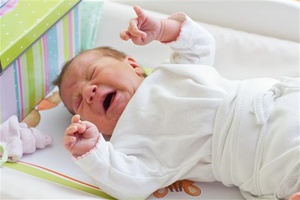 Как понять причины раздражительного поведения новорожденного