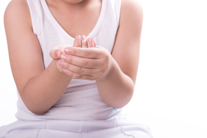 Ювенильный ревматоидный артрит у детей: симптомы и лечение
