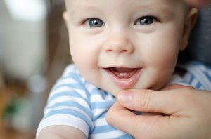 Симптомы прорезывания зубов у ребенка