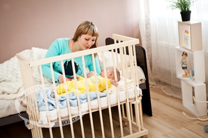 Преимущества детских приставных кроваток