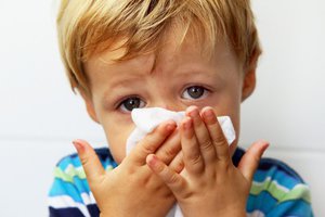 Признаки золотистого стафилококка в носу у ребенка