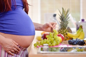 Можно ли есть винограда беременным