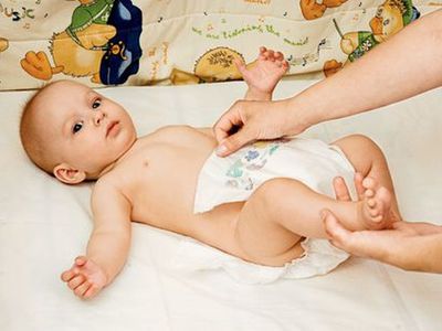 Как поменять памперс новорожденному как часто нужно это делать