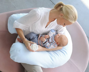 Можно приобрести универсальную подушку, которая пригодится и после беременности