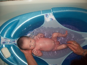Ванночка гамак для новорожденных