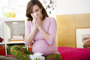 Нюансы и способы лечения насморка во время беременности