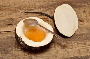 Народные методы лечения кашля: мед и редька