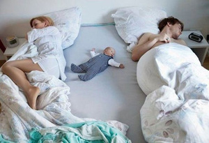 Как правильно отучать ребенка спать отдельно