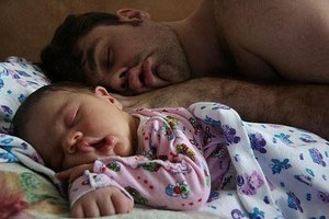 Когда ребенку можно спать отдельно