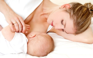 Кормление грудью обеспечивает ребенка всеми необходимыми веществами