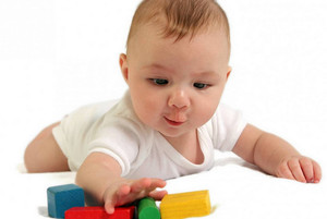 Психоэмоциональное развитие ребенка в восемь месяцев 