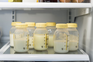 Как хранить грудное молоко