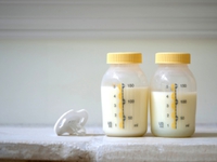 В чем храниь грудное молоко