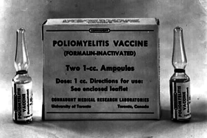Существует две формы вакцины - живая оральная и для введения под кожу из убитых вирусов