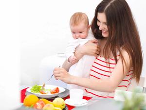 Как должна питаться мама в первые дни после родов