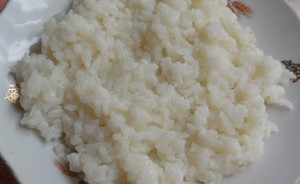 Как приготовить рисовую кашу для детей с фруктами