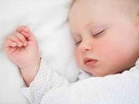 Ребенок часто вздрагивает во сне