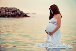 Благоприятное влияние морской воды на беременную женщину